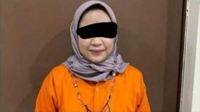 Bos Travel yang Fotonya Viral Terpajang di Billboard Makassar Resmi Tersangka dan Ditahan 